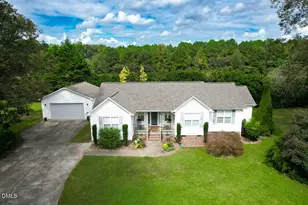 86 Troy Dr, Clayton, NC 27520 - Photo 2