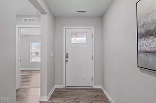 304 Willow Grove Ln, Fuquay-Varina, NC 27526 - Photo 4