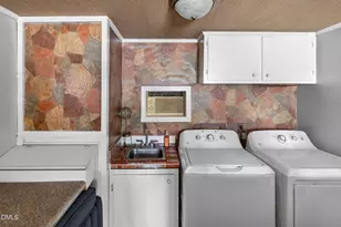 412 E Park St, Cary, NC 27511 - Photo 32