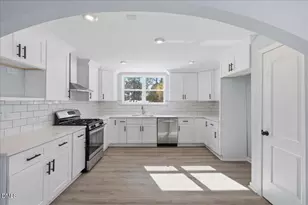 305 W Canary St, Dunn, NC 28334 - Photo 20