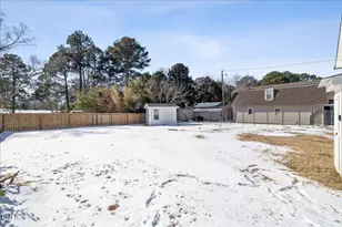 305 W Canary St, Dunn, NC 28334 - Photo 42