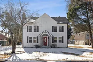 305 W Canary St, Dunn, NC 28334 - Photo 4