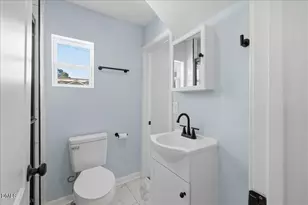 305 W Canary St, Dunn, NC 28334 - Photo 26