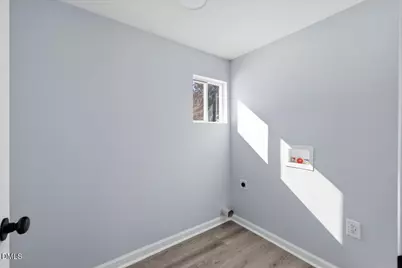 305 W Canary Street, Dunn, NC 28334 - Photo 16