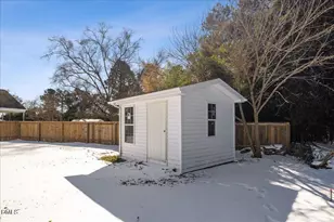 305 W Canary St, Dunn, NC 28334 - Photo 46