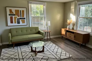 204 W Hill St, Benson, NC 27504 - Photo 8