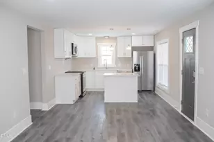 635 N Churton St, Hillsborough, NC 27278 - Photo 4