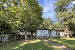 5002 Wickham Rd, Raleigh, NC 27606 - Photo 2