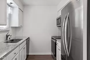 1102 Huntington Park Dr, Morrisville, NC 27560 - Photo 10