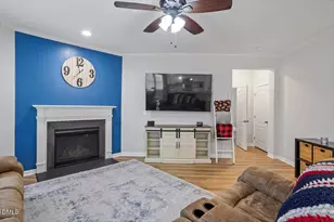 725 Harvest Point Dr, Fuquay Varina, NC 27526 - Photo 8