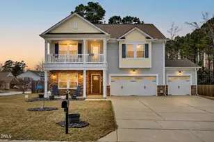 725 Harvest Point Dr, Fuquay Varina, NC 27526 - Photo 2