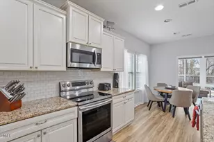 725 Harvest Point Dr, Fuquay Varina, NC 27526 - Photo 14