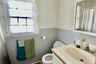 142 Yarborough St, Roxboro, NC 27573 - Photo 12