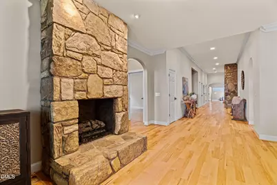 2920 Claremont Road, Raleigh, NC 27608 - Photo 6