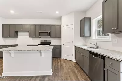 574 Barrington Row Avenue, Zebulon, NC 27597 - Photo 12