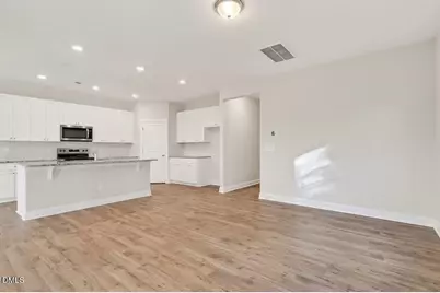 604 Barrington Row Avenue, Zebulon, NC 27597 - Photo 6