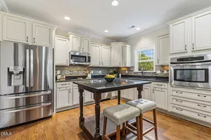 5933 Rounder Ln, Holly Springs, NC 27540 - Photo 6