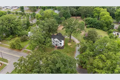 309 Hawkins Avenue, Sanford, NC 27330 - Photo 2