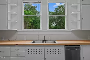 309 Hawkins Ave, Sanford, NC 27330 - Photo 26