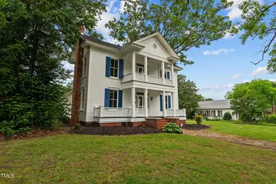 309 Hawkins Avenue, Sanford, NC 27330 - Photo 4