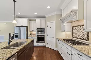 417 Wanderview Ln, Holly Springs, NC 27540 - Photo 4