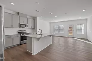 437 Venetian Dr, Sanford, NC 27332 - Photo 10