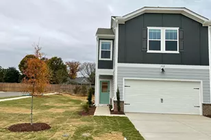 932 Clearhaven Ln, Fuquay Varina, NC 27526 - Photo 1