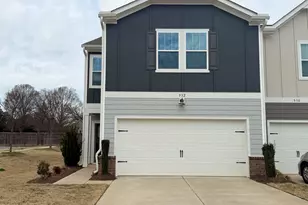 932 Clearhaven Ln, Fuquay Varina, NC 27526 - Photo 1