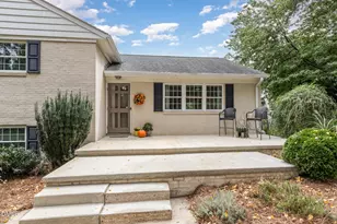 1009 Westwood Dr, Raleigh, NC 27607 - Photo 6