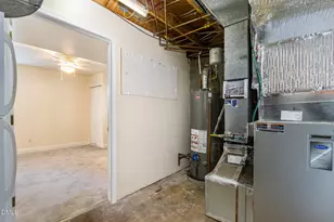 1009 Westwood Dr, Raleigh, NC 27607 - Photo 32