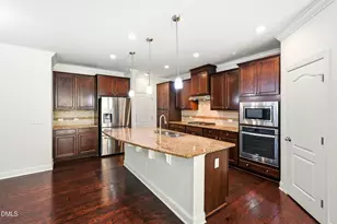 536 Rockcastle Dr, Cary, NC 27519 - Photo 4