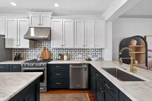 371 Bridgegate Dr, Cary, NC 27519 - Photo 6