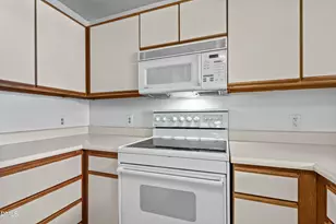 723 Springfork Dr, Cary, NC 27513 - Photo 6