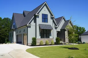 2429 Rosslare Mews Ln, Wendell, NC 27591 - Photo 2
