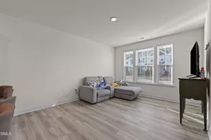 389 Channel Drop Dr, Clayton, NC 27520 - Photo 6