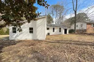 805 Wedgewood Ave, Zebulon, NC 27597 - Photo 16