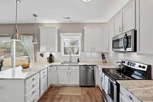 304 Wellspring Dr, Holly Springs, NC 27540 - Photo 8