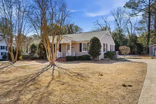 109 W Riverside Dr, Smithfield, NC 27577 - Photo 2