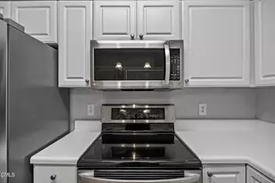 312 Lord Byron Ct, Cary, NC 27513 - Photo 10