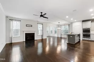 8121 Fieldcrest Ln, Fuquay Varina, NC 27526 - Photo 2