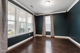 8121 Fieldcrest Ln, Fuquay Varina, NC 27526 - Photo 4