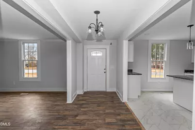 305 E Harnett Street, Benson, NC 27504 - Photo 10