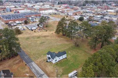 305 E Harnett Street, Benson, NC 27504 - Photo 8