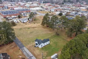 305 E Harnett St, Benson, NC 27504 - Photo 8