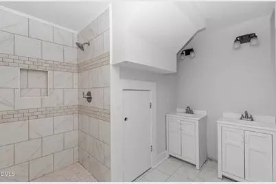 305 E Harnett Street, Benson, NC 27504 - Photo 20