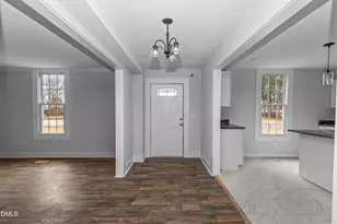 305 E Harnett St, Benson, NC 27504 - Photo 8