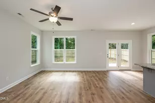 807 E Harnett St, Dunn, NC 28334 - Photo 4