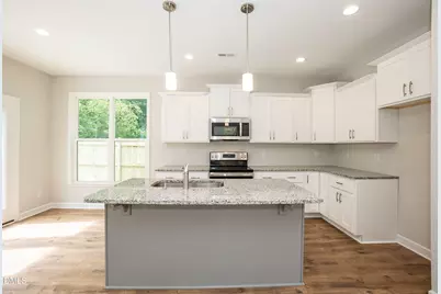 807 E Harnett Street, Dunn, NC 28334 - Photo 2