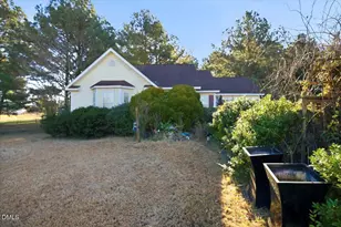 130 Stillmeadow Dr, Louisburg, NC 27549 - Photo 2