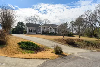 3405 Apple Meadow Drive, Fuquay Varina, NC 27526 - Photo 2